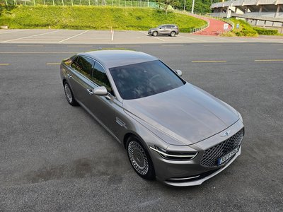 صورة 4 لـ 2021 Genesis G90
