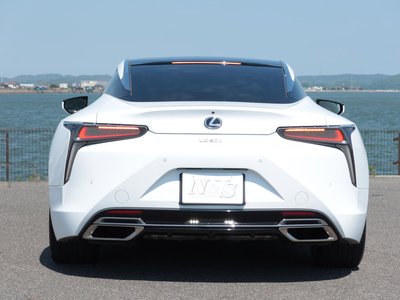 صورة 8 لـ 2017 Lexus LC