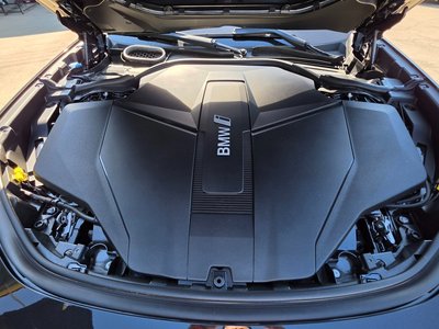 BMW I7 - 7