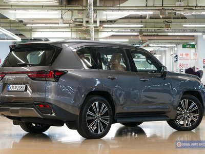 LEXUS LX - 4