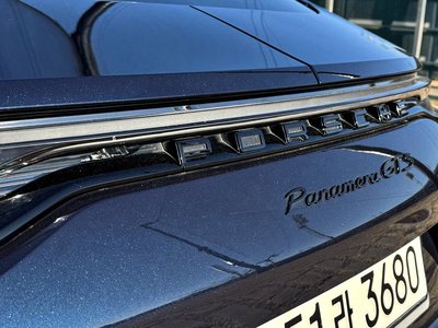 PORSCHE PANAMERA - 5