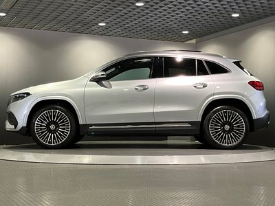 MERCEDES-BENZ EQA - 10