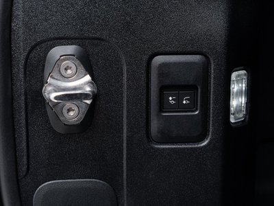 2025 LAND Rover DEFENDER 缩略图 97