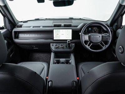 LAND ROVER DEFENDER - 2