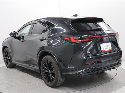 2022 Lexus NX — фото 4