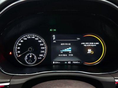صورة 8 لـ 2021 Genesis GV70