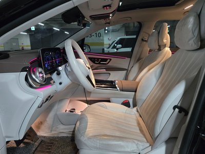 MERCEDES-BENZ EQS - 9