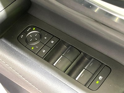 2025 TOYOTA ALPHARD 缩略图 32