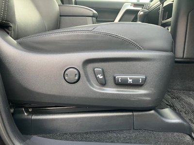 TOYOTA LAND CRUISER PRADO - 8