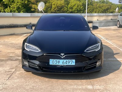 TESLA MODEL S - 4