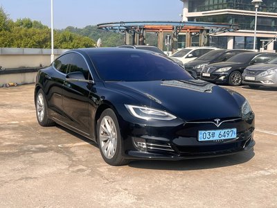 TESLA MODEL S - 2