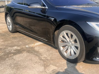 TESLA MODEL S - 9