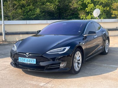 TESLA MODEL S - 1