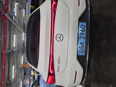 MERCEDES-BENZ EQE - 4