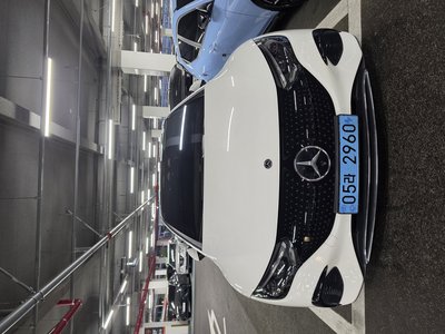 MERCEDES-BENZ EQE - 2