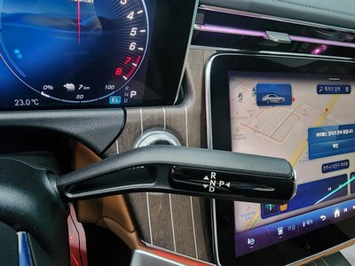 MERCEDES-BENZ E-CLASS - 8