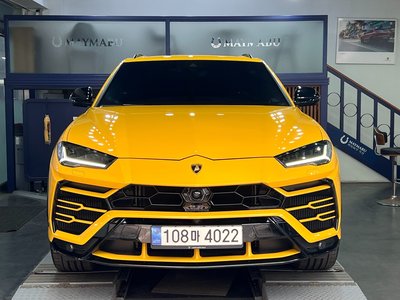 LAMBORGHINI URUS - 1