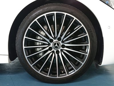 صورة 10 لـ 2023 MERCEDES-BENZ C-CLASS