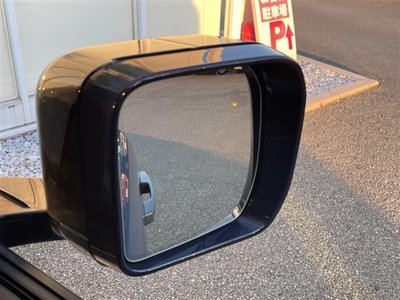 LAND ROVER DEFENDER - 9