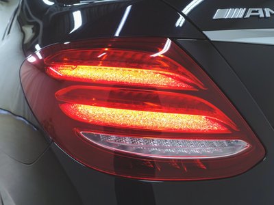 MERCEDES-BENZ E-CLASS AMG - 5