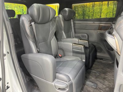 TOYOTA VELLFIRE - 8