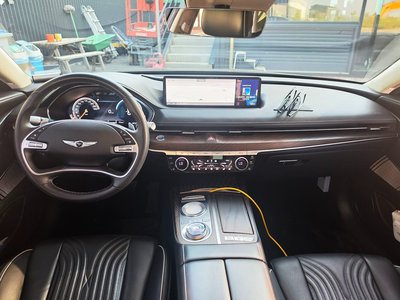 GENESIS G80 (RG3) - 2