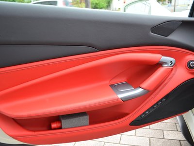 2021 Ferrari F8 SPIDER thumbnail 17