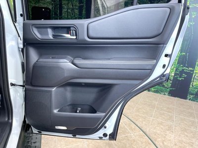 صورة مصغرة 35 لـ 2024 Toyota LAND CRUISER 250