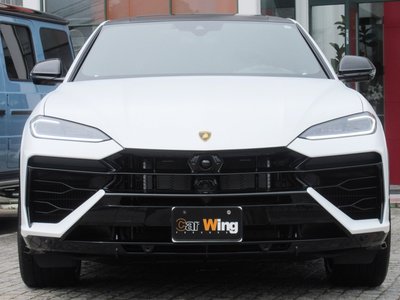 LAMBORGHINI URUS - 3