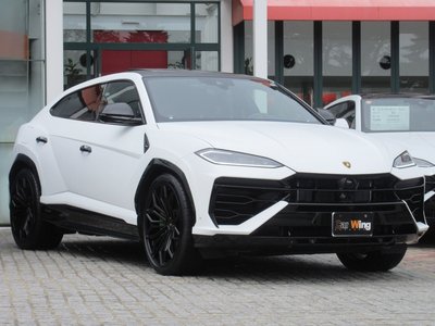 LAMBORGHINI URUS - 4