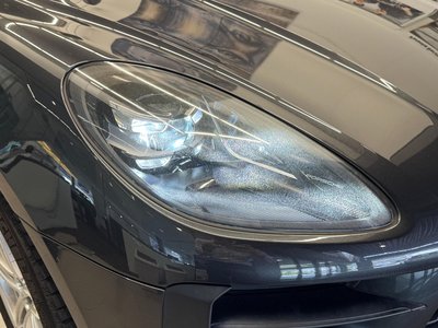 PORSCHE MACAN - 8