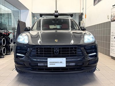 PORSCHE MACAN - 2