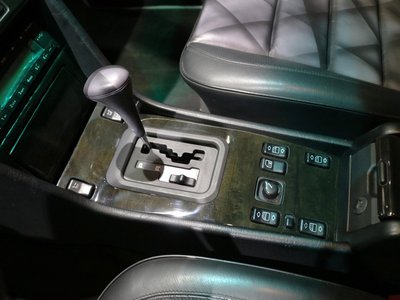 MERCEDES-BENZ E-CLASS - 10