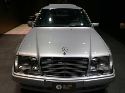 MERCEDES-BENZ E-CLASS - 4