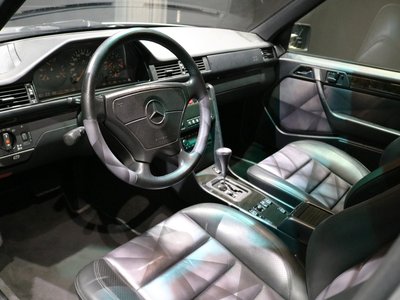MERCEDES-BENZ E-CLASS - 7
