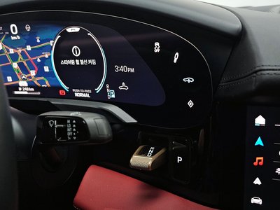 PORSCHE TAYCAN - 9