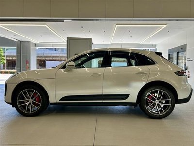 PORSCHE MACAN - 3