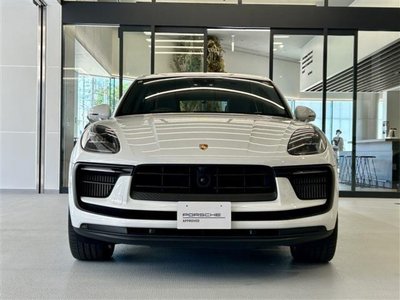 PORSCHE MACAN - 5