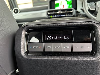 2025 Toyota LAND CRUISER 250 — миниатюра 25