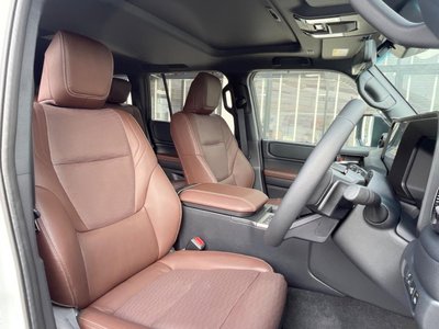 TOYOTA LAND CRUISER 250 - 8