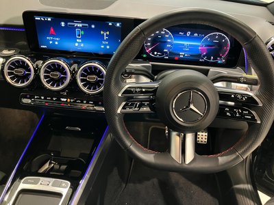 2023 Mercedes-BENZ GLB photo 9