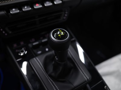 2023 Porsche 911 — миниатюра 16