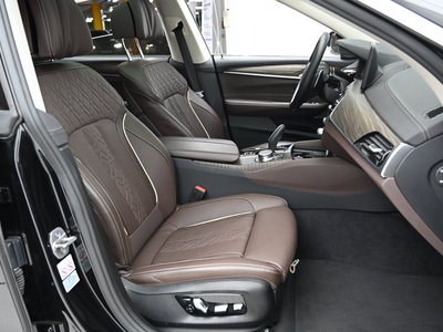 BMW 6 SERIES GT - 10