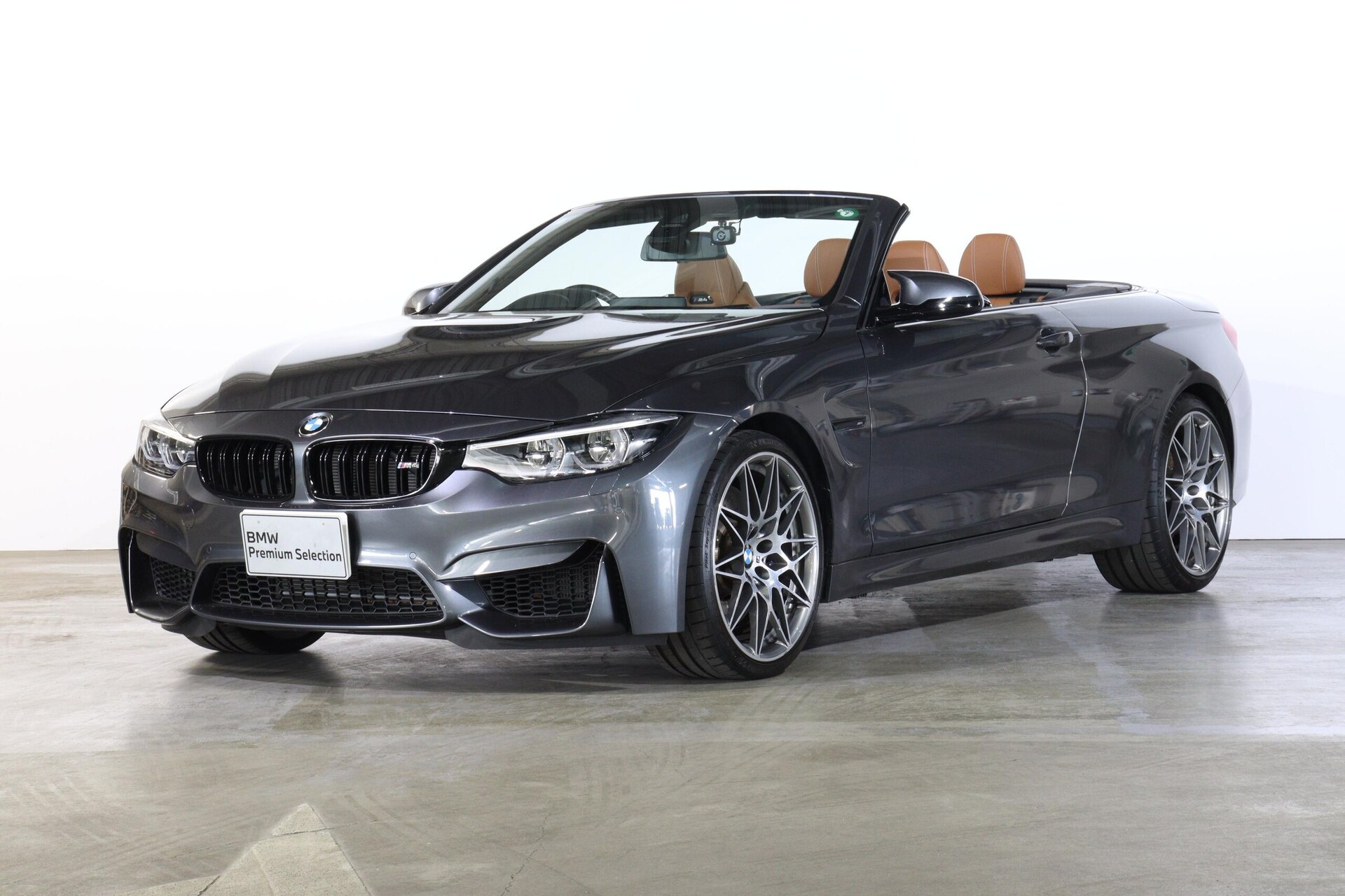 BMW M4 CABRIOLET - View 1