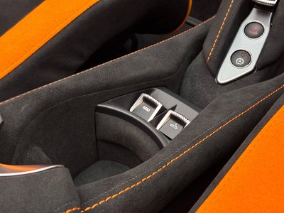 2025 Mclaren 750S SPIDER 缩略图 16