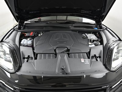 صورة 7 لـ 2025 Porsche CAYENNE