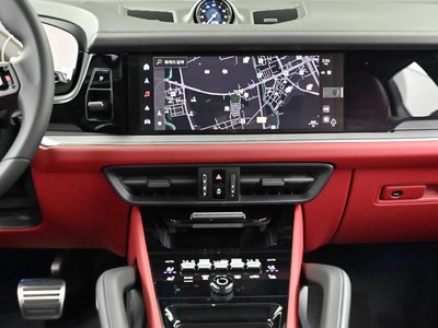 2025 Porsche CAYENNE thumbnail 14
