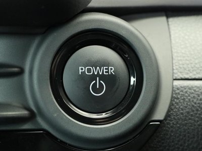 TOYOTA CROWN CROSSOVER - 9