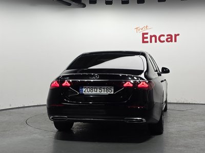 MERCEDES-BENZ E-CLASS - 3