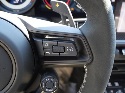 2025 Porsche 911 thumbnail 18